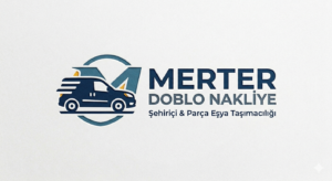 ## Merter Doblo Nakliye: Şehir İçi Taşımacılıkta Hızlı ve Ekonomik Çözümlerİstanbul’un ticaret kalbi denince akla gelen ilk duraklardan biri kuşkusuz **Merter**’dir. Tekstil dünyasının nabzının attığı bu hareketli bölgede, lojistik ihtiyaçlar da bir o kadar dinamiktir. Büyük kamyonların giremediği dar sokaklar, kısa mesafeli hızlı teslimatlar ve ekonomik taşıma arayışları, **Merter Doblo Nakliye** hizmetini bölgenin vazgeçilmezi haline getirmiştir.

Bu makalede, Merter’de Doblo araçlarla nakliye hizmeti almanın avantajlarını, kullanım alanlarını ve neden profesyonel bir ekiple çalışmanız gerektiğini detaylandıracağız.

---

### Neden Merter’de Doblo Nakliye?

Merter gibi trafik yoğunluğunun safhada olduğu ve park sorununun kronikleştiği bir bölgede, büyük nakliye araçları çoğu zaman zaman kaybı demektir. Doblo ve benzeri hafif ticari araçlar ise bu noktada "hayat kurtarıcı" rolü üstlenir.

* **Hız ve Çeviklik:** Doblo araçlar, binek araç çevikliğine sahip oldukları için İstanbul trafiğinde ve Merter’in dar sokaklarında çok daha hızlı yol alır.
* **Düşük Maliyet:** Büyük bir kamyoneti veya kamyonu doldurmayacak yükler için tam araç ücreti ödemek yerine, sadece taşıdığınız hacim kadar ödeme yaparsınız.
* **Giriş Kolaylığı:** Kamyonların girmesinin yasak olduğu saatlerde veya araç girmesi zor olan kapalı otopark gibi alanlara Doblo araçlarla kolayca ulaşılabilir.
* **Esneklik:** "Hemen lazım" dediğiniz anlarda, Doblo nakliye araçları genellikle daha hızlı organize edilebilir ve kapınıza kısa sürede ulaşır.

---

### Merter Doblo Nakliye Hangi Alanlarda Kullanılır?

Merter bölgesi özelinde bu hizmetin kullanım yelpazesi oldukça geniştir:

1.  **Tekstil ve Numune Gönderimi:** Merter’in ana damarı olan tekstil sektöründe, atölyeler arası kumaş transferi veya mağazalara acil numune yetiştirilmesi için idealdir.
2.  **E-Ticaret Teslimatları:** İnternet üzerinden satış yapan butiklerin paketlerini kargo şubelerine veya doğrudan müşteriye ulaştırmasında kullanılır.
3.  **Öğrenci ve Parça Eşya Taşıma:** Birkaç koli, valiz veya küçük çaplı beyaz eşya (çamaşır makinesi, mini buzdolabı vb.) taşınması gereken durumlar için en ekonomik yöntemdir.
4.  **Ofis ve Büro Malzemeleri:** Dosya dolapları, yazıcılar veya birkaç ofis sandalyesinin taşınması gerektiğinde büyük araç masrafından kurtarır.

---

### Profesyonel Hizmetin Farkı

"Bir tanıdığın arabasıyla hallederiz" mantığı, kıymetli eşyalarınızın zarar görmesine veya teslimatın gecikmesine neden olabilir. Profesyonel bir **Merter hafif ticari nakliye** hizmeti şu standartları sağlar:

> **Güvenli Taşıma:** Eşyalarınızın araç içinde sabitlenmesi ve zarar görmemesi için gerekli ekipmanlar (patpat naylon, battaniye vb.) hazır bulundurulur.
> **Zaman Yönetimi:** Randevu saatine sadık kalınır, iş akışınız aksamaz.
> **Deneyimli Sürücüler:** Bölgenin kestirme yollarını ve trafik akışını bilen sürücülerle çalışmak, teslimat süresini yarı yarıya indirir.

---

### Merter Nakliye Fiyatları Nasıl Belirlenir?

Fiyatlandırma genellikle şu kriterlere göre değişkenlik gösterir:
* **Mesafe:** Hareket noktası ile varış noktası arasındaki kilometre.
* **Yükleme ve Boşaltma:** Eşyaların taşınması için ekstra personel desteği gerekip gerekmediği.
* **Bekleme Süresi:** Yükleme sırasında yaşanacak uzun süreli beklemeler.

Ancak genel olarak bakıldığında, Doblo nakliye hizmeti, büyük nakliye araçlarına oranla **%40 ile %60 arasında daha uygun maliyetlidir.**

---

### Sonuç

Merter'de lojistik süreçlerinizi hızlandırmak, maliyetleri düşürmek ve stresten uzak bir taşımacılık deneyimi yaşamak istiyorsanız, **Doblo nakliye** en mantıklı tercihtir. İster tek bir koli, ister birkaç rulo kumaş olsun; küçük hacimli yükleriniz için büyük çözümler sunan bu hizmetle zamanınız size kalır.

**Merter Doblo Nakliye** ihtiyaçlarınız için güvenilir, hızlı ve şeffaf fiyatlandırma sunan ekiplerle çalışarak, işinizi bir sonraki seviyeye taşıyabilirsiniz.